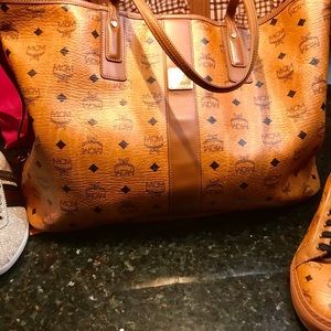 Lg MCM bag
